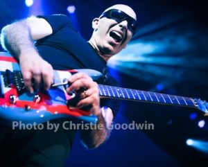 Joe Satriani : Partner inTone