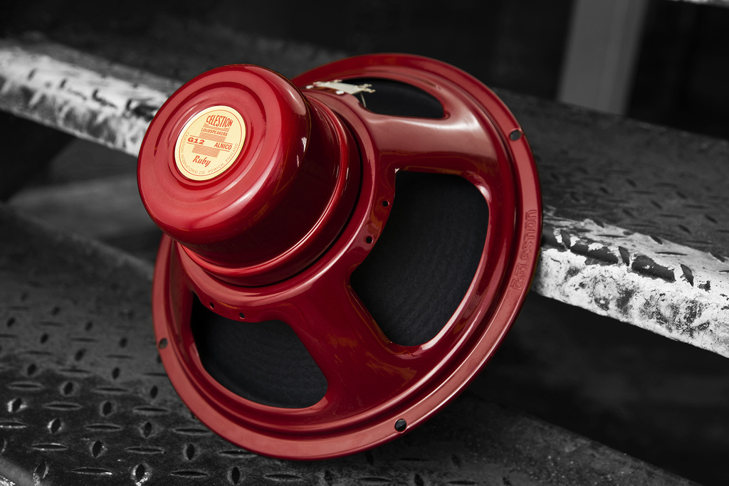 Celestion Speaker. Алнико динамик. Магнит в гитарном динамик. Руби динамик